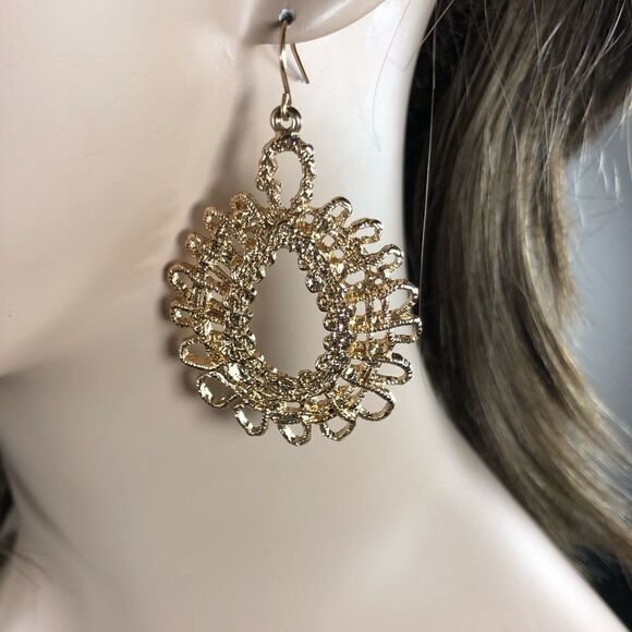 3 for $25🎉14k gold statement earrings - Picture 2 of 2